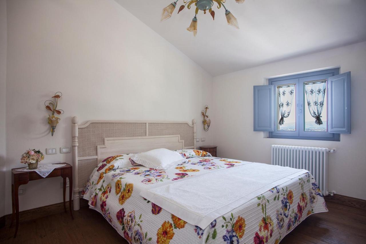 Podere La Contessa B&B ปาล์มเดดเซิร์ท ภายนอก รูปภาพ
